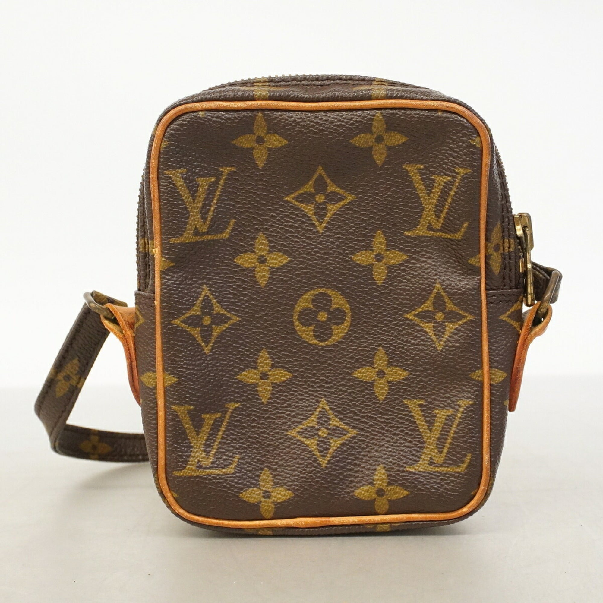 Louis Vuitton Brown Shoulder Bag (Pre-Owned)