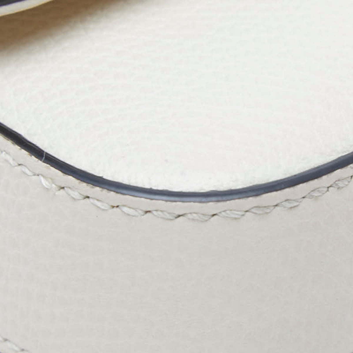 Valentino White Leather Pochette Shoulder Bag (Pre-Owned)