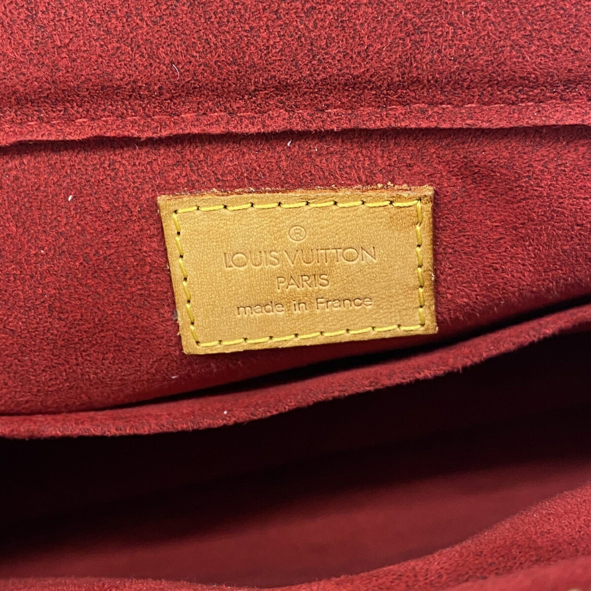 Louis Vuitton Brown Shoulder Bag (Pre-Owned)