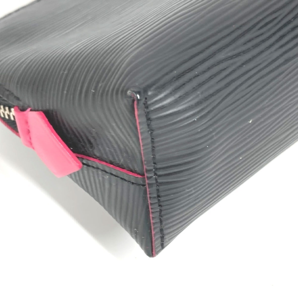 Louis Vuitton Black Noir Pink Epi Leather Pochette Pouch (Pre-Owned)