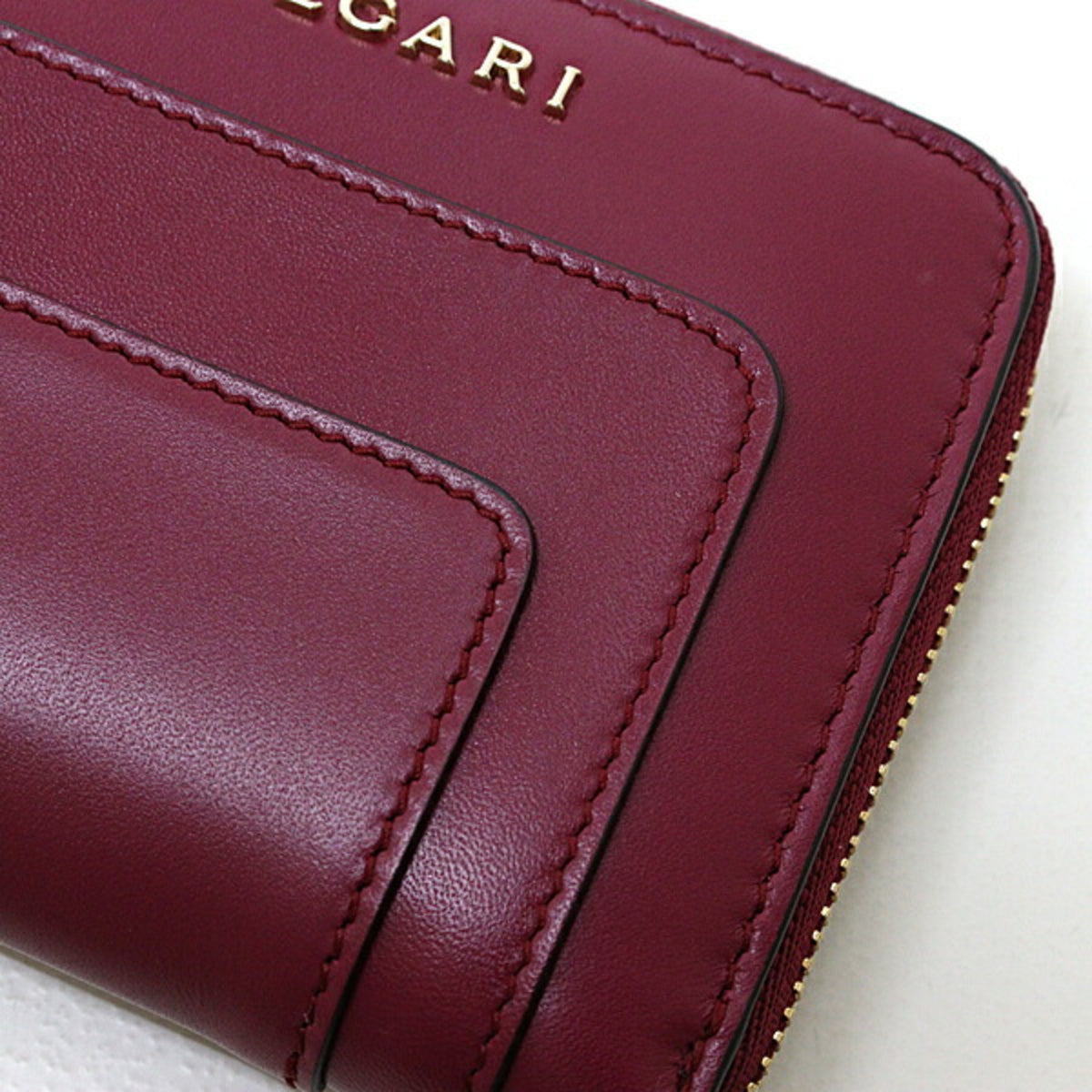 Bvlgari Red Color Wine Leather Coin Purse/Coin Case (Pre-Owned)
