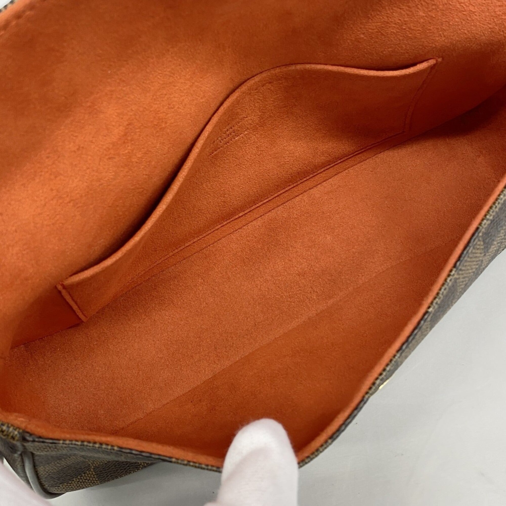 Louis Vuitton Ebene Handbag (Pre-Owned)