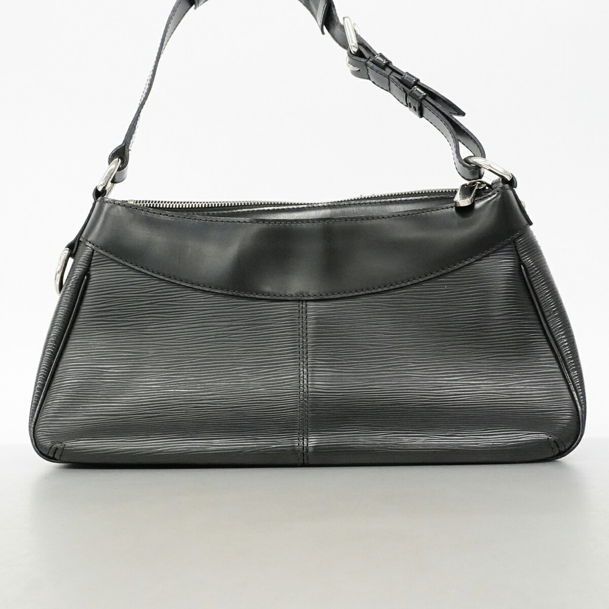 Louis Vuitton Noir Shoulder Bag (Pre-Owned)