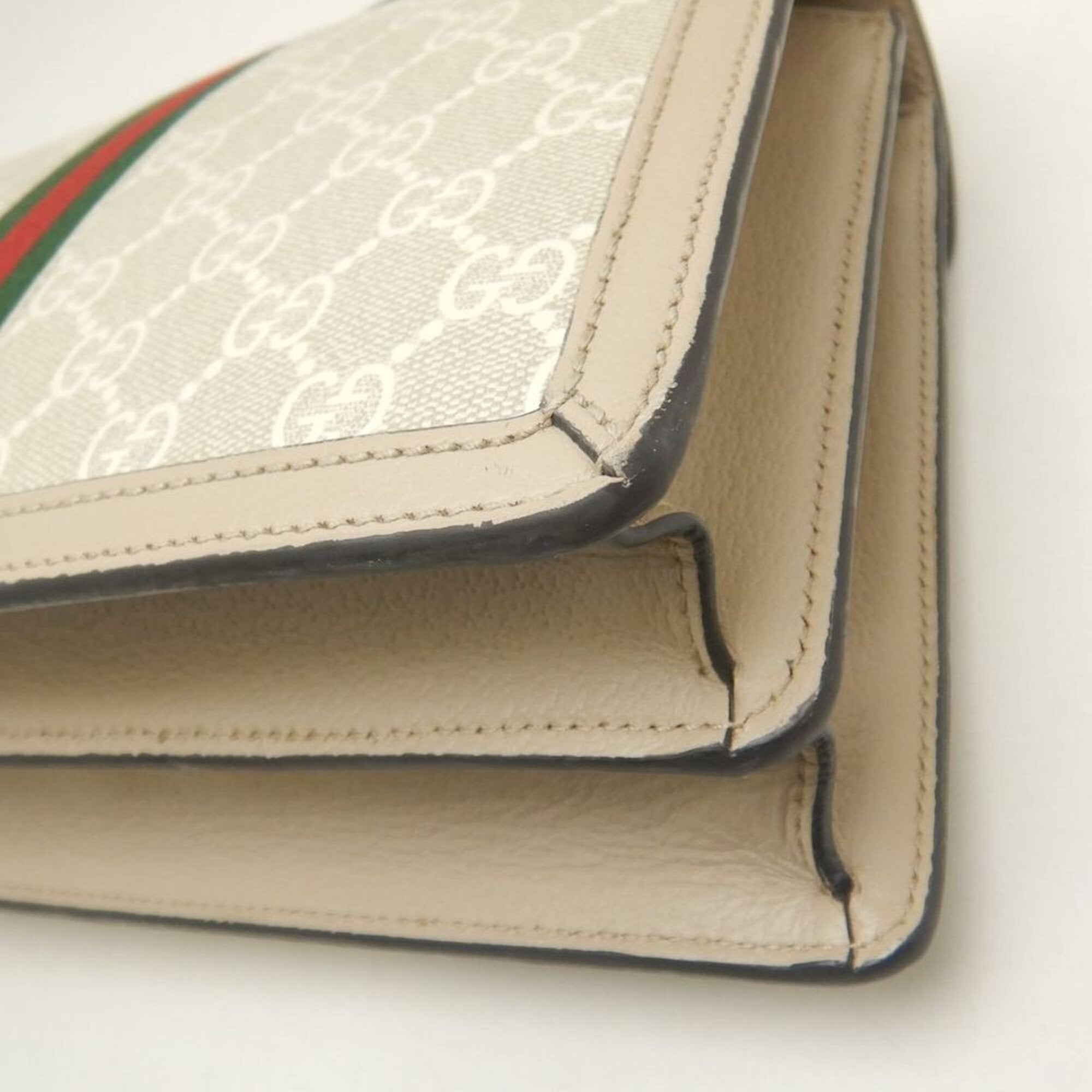 Gucci Beige Gg Supreme Handbag (Pre-Owned)