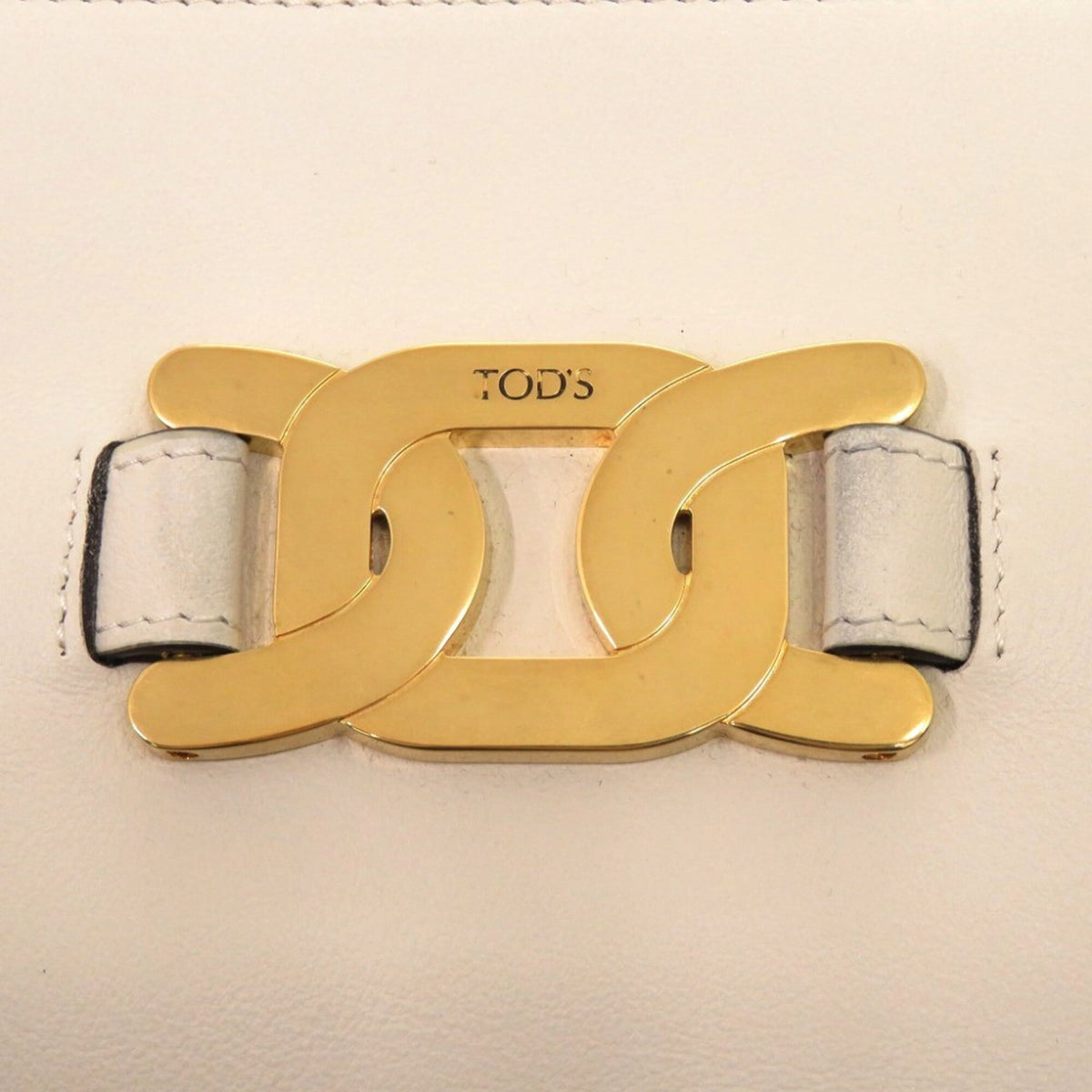 Tod's Ivory Leather Metal Leather Pouch (Pre-Owned)
