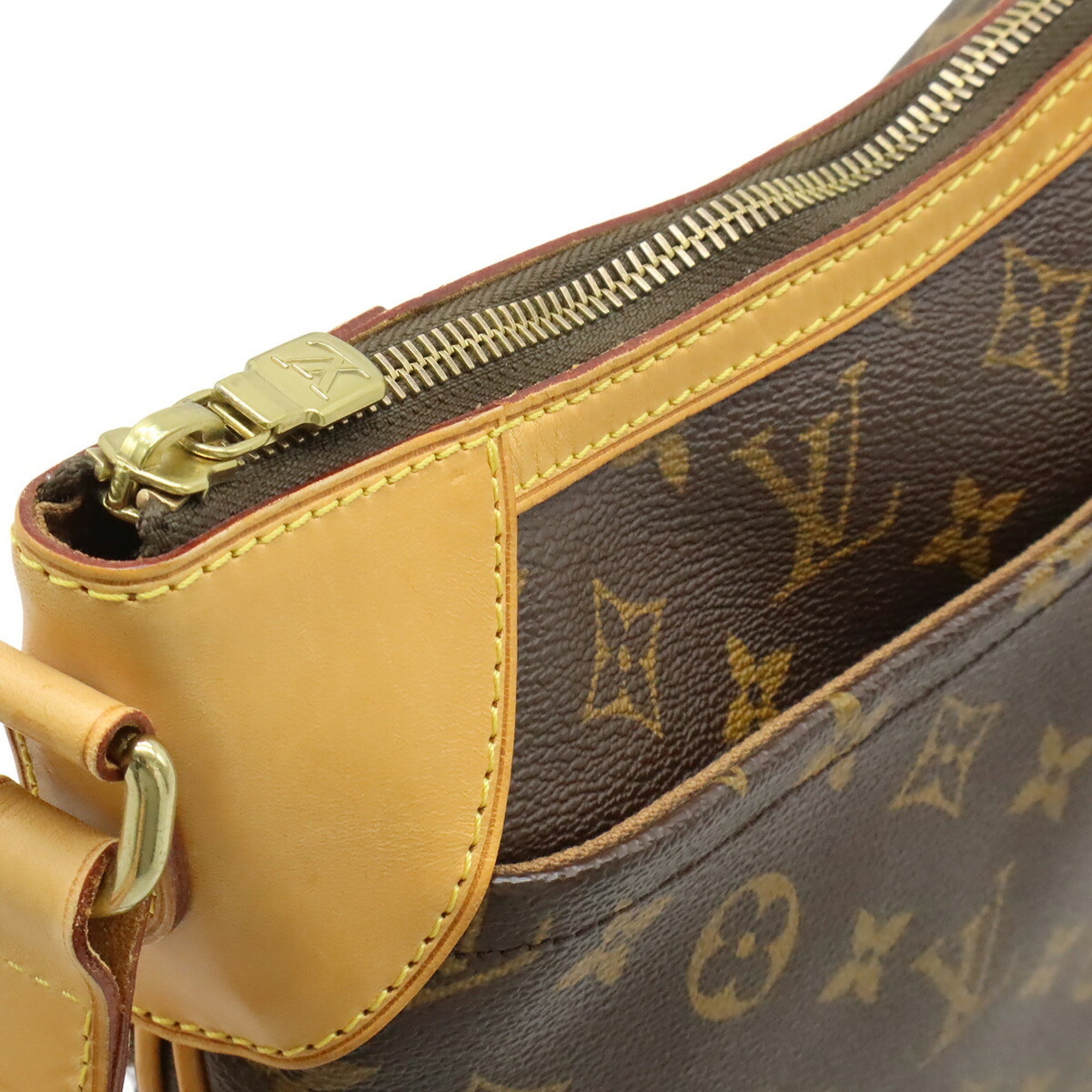Louis Vuitton Monogram Brown Monogram Shoulder Bag (Pre-Owned)
