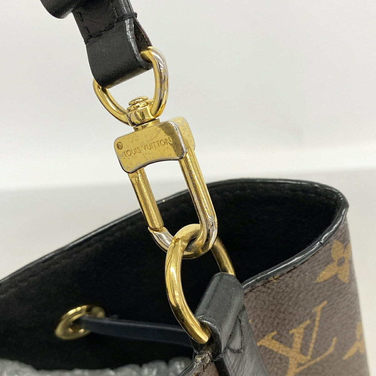 Louis Vuitton Brown Shoulder Bag (Pre-Owned)