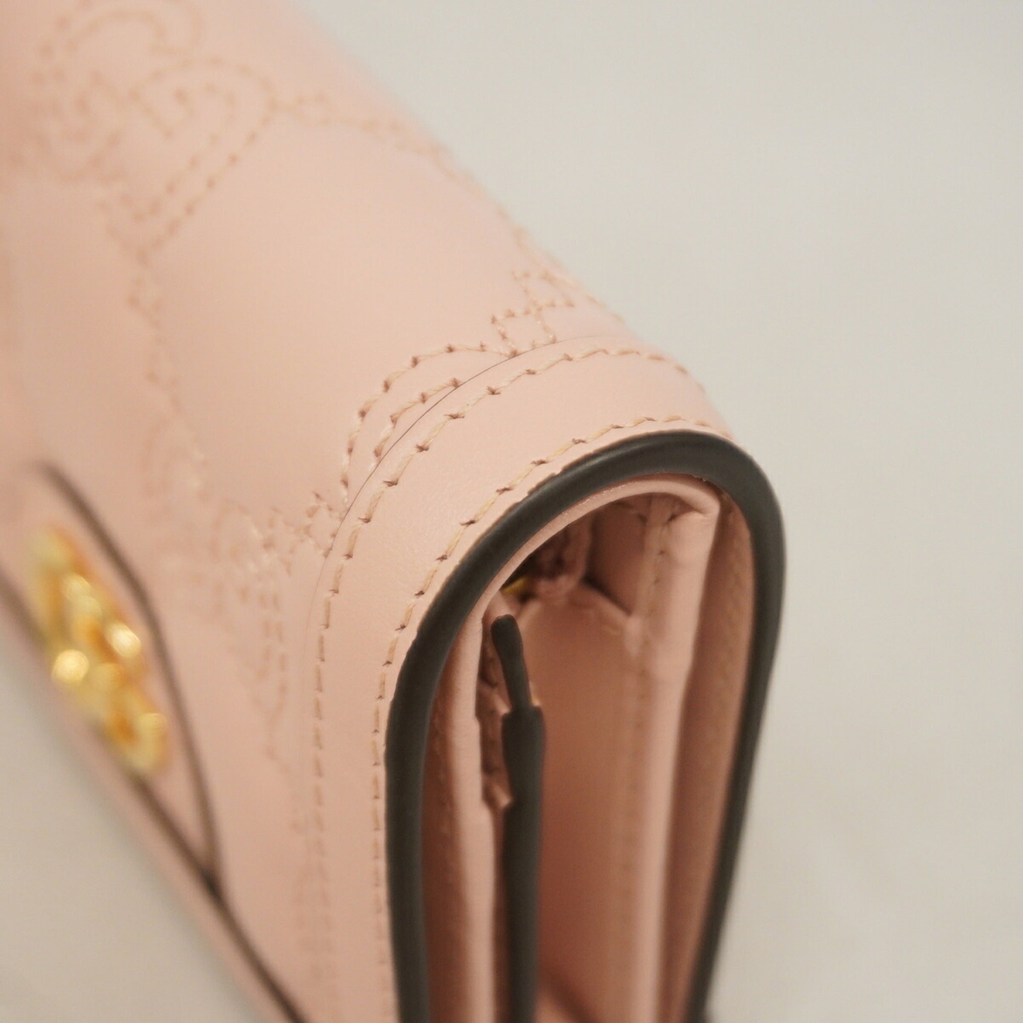Gucci Pink Leather Wallet (Bi-Fold) (Pre-Owned)