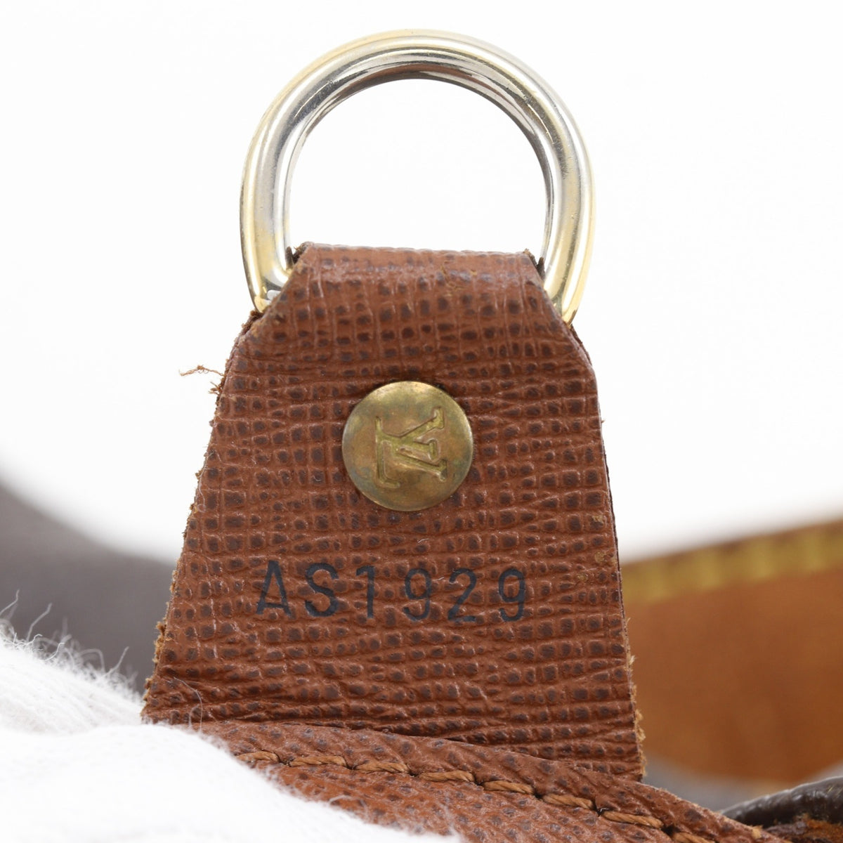 Louis Vuitton Brown Monogram Monogram Shoulder Bag (Pre-Owned)