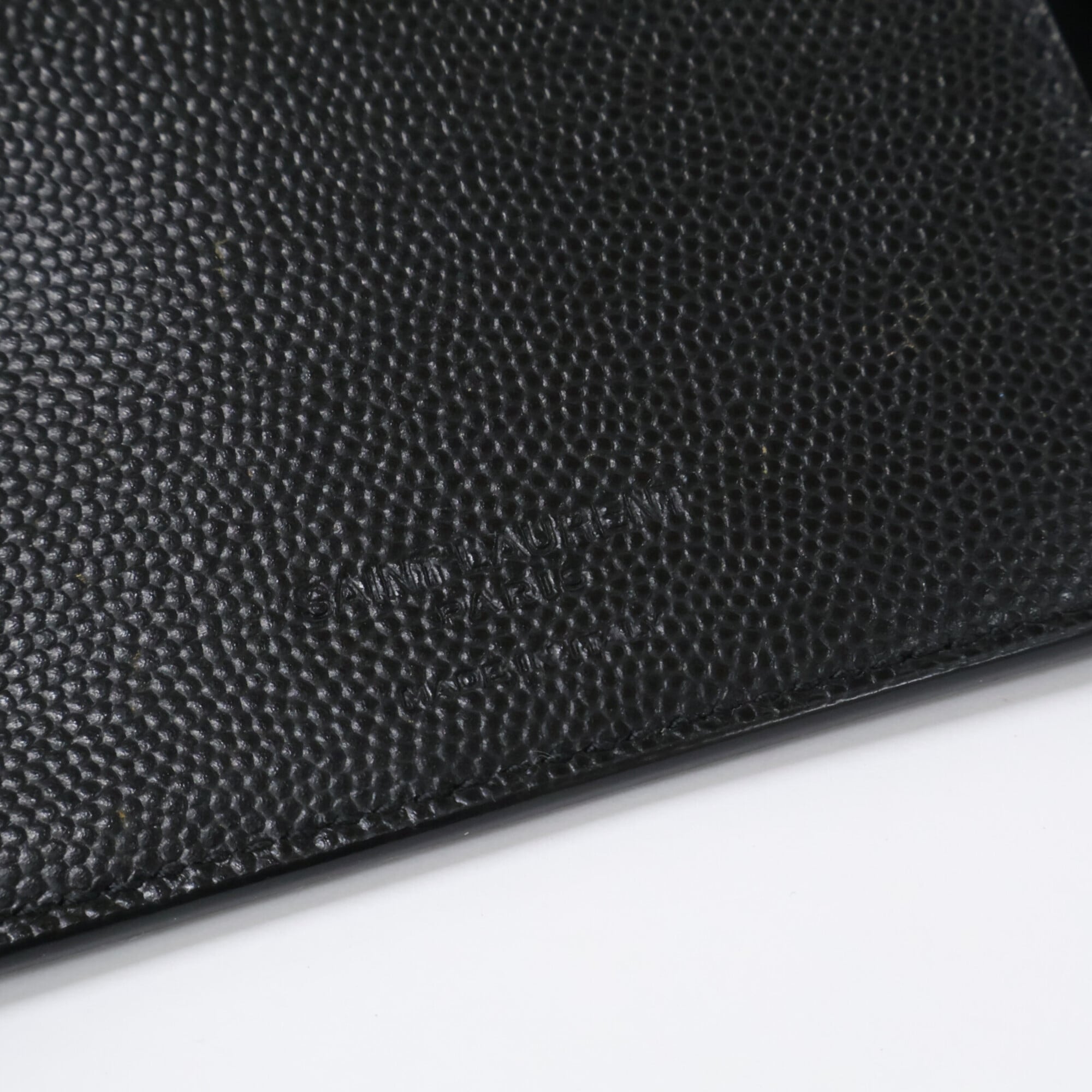 Yves Saint Laurent Black Leather Wallet (Bi-Fold) (Pre-Owned)