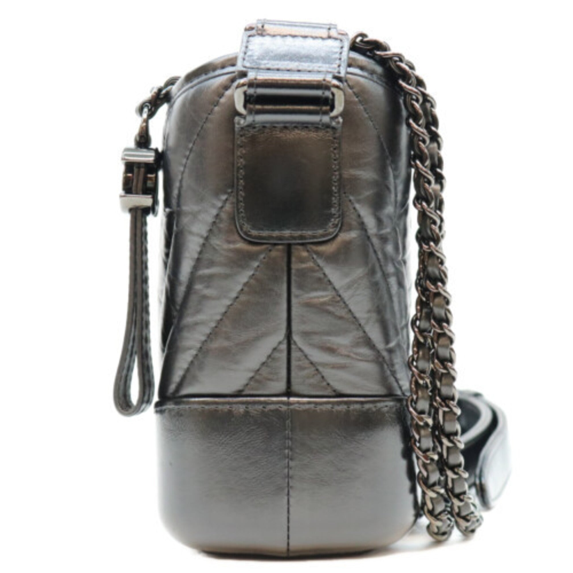 Chanel Black Leather Shoulder Bag (Pre-Owned)