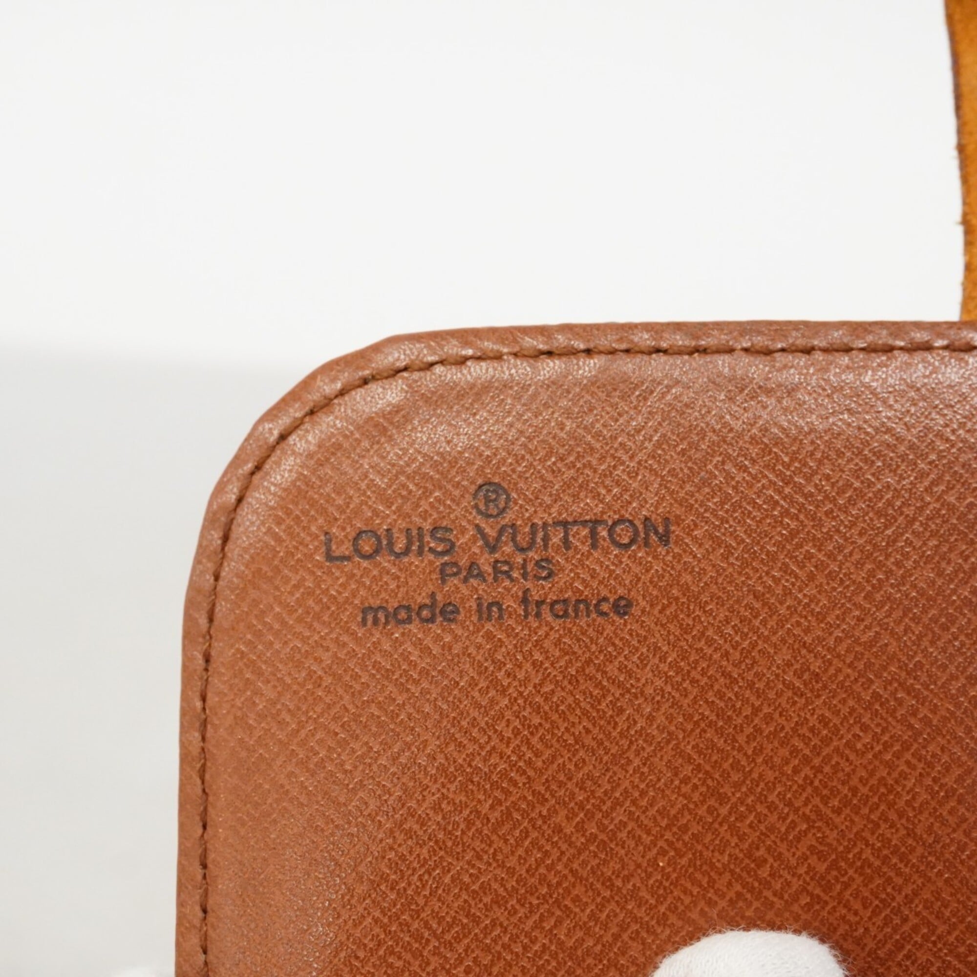 Louis Vuitton Brown Shoulder Bag (Pre-Owned)