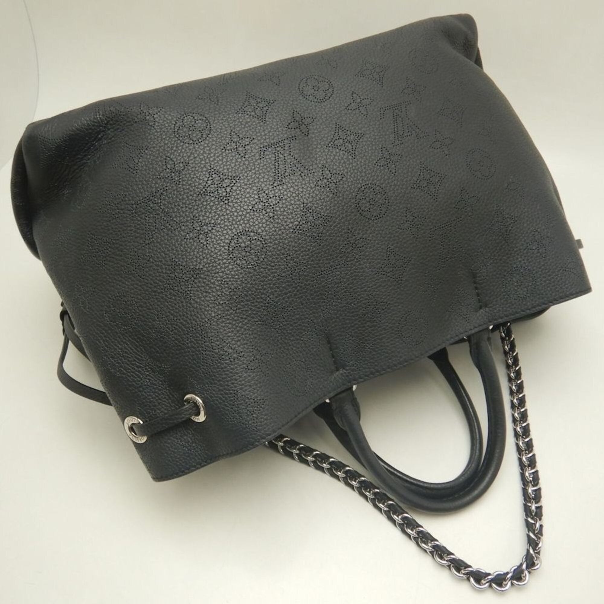Louis Vuitton Mahina Noir Mahina Leather Tote Bag (Pre-Owned)