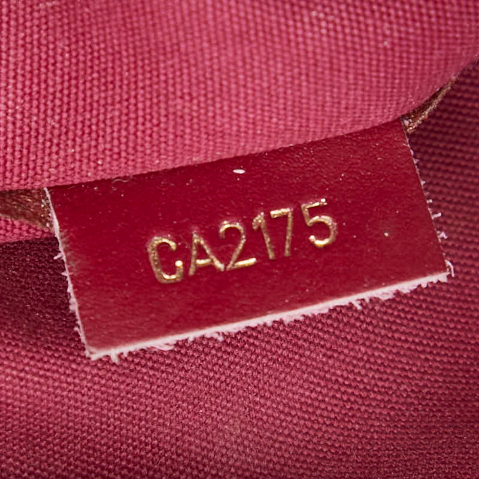 Louis Vuitton Indian Rose Red Color Patent Leather Handbag Shoulder Bag (Pre-Owned)
