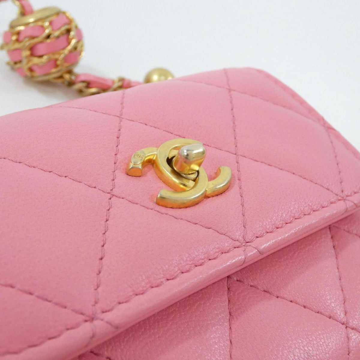 Chanel Pink Leather Handbag Shoulder Bag (Pre-Owned)