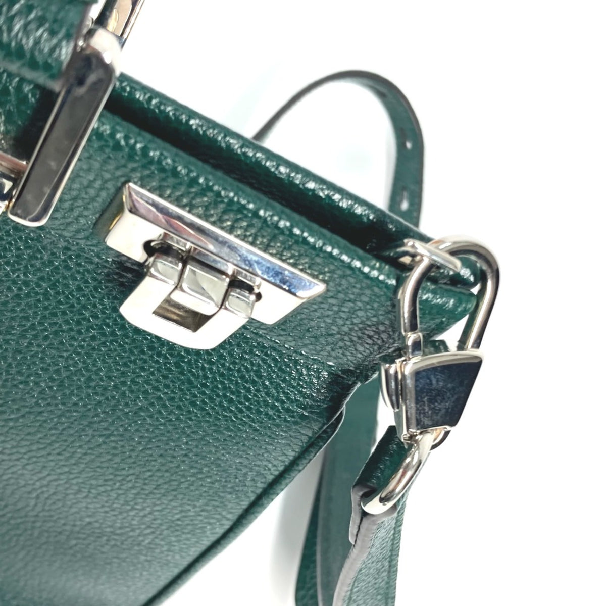Gucci Green Leather Handbag (Pre-Owned)