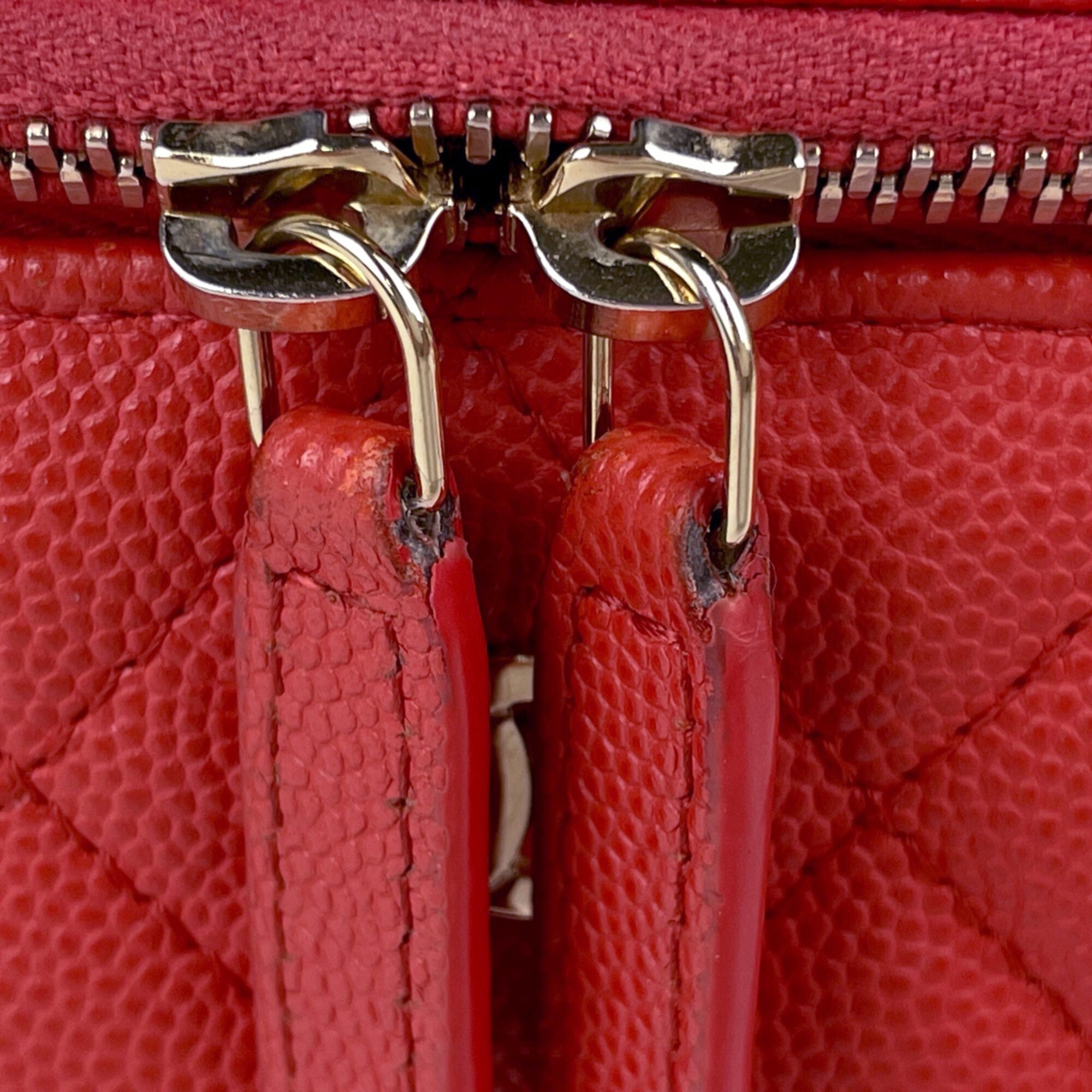 Chanel Red Color Grained Calfskin Shoulder Bag (Pre-Owned)
