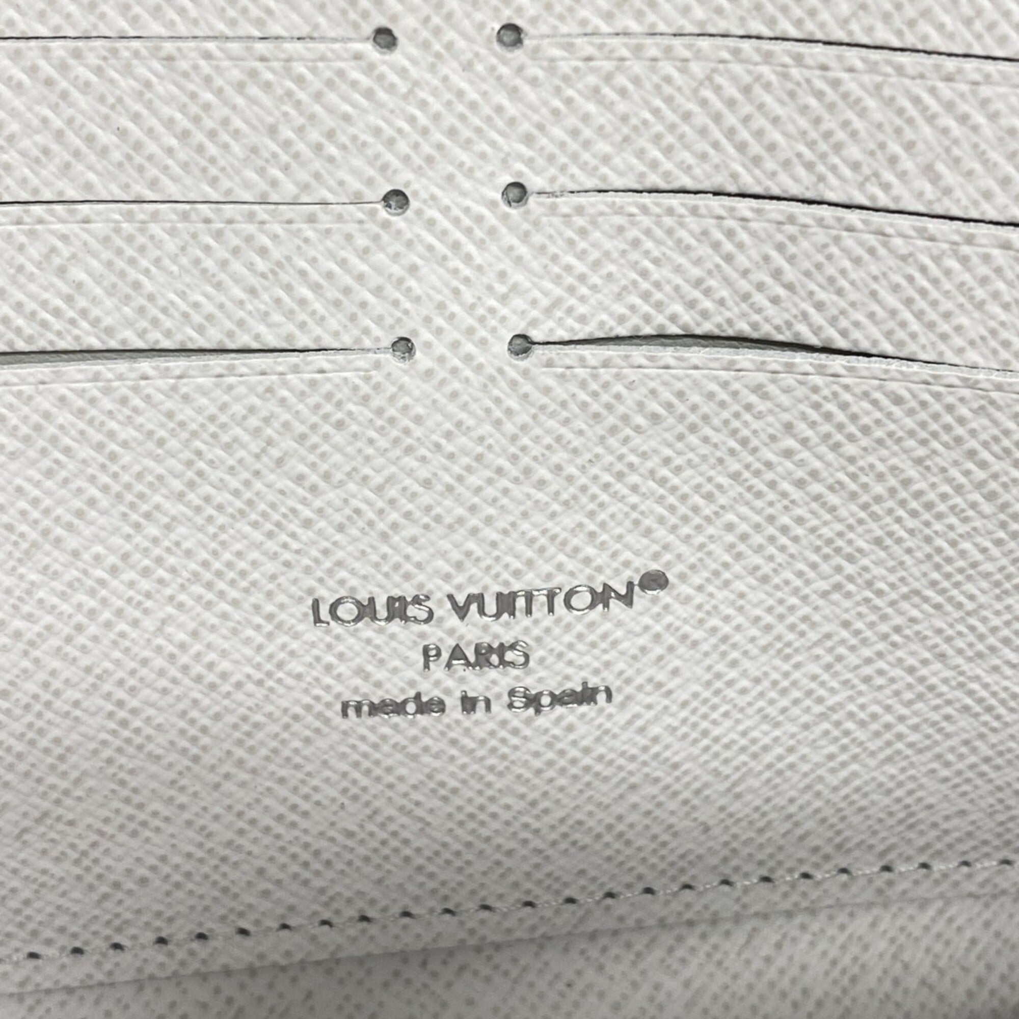 Louis Vuitton White Long Wallet (Bi-Fold) (Pre-Owned)