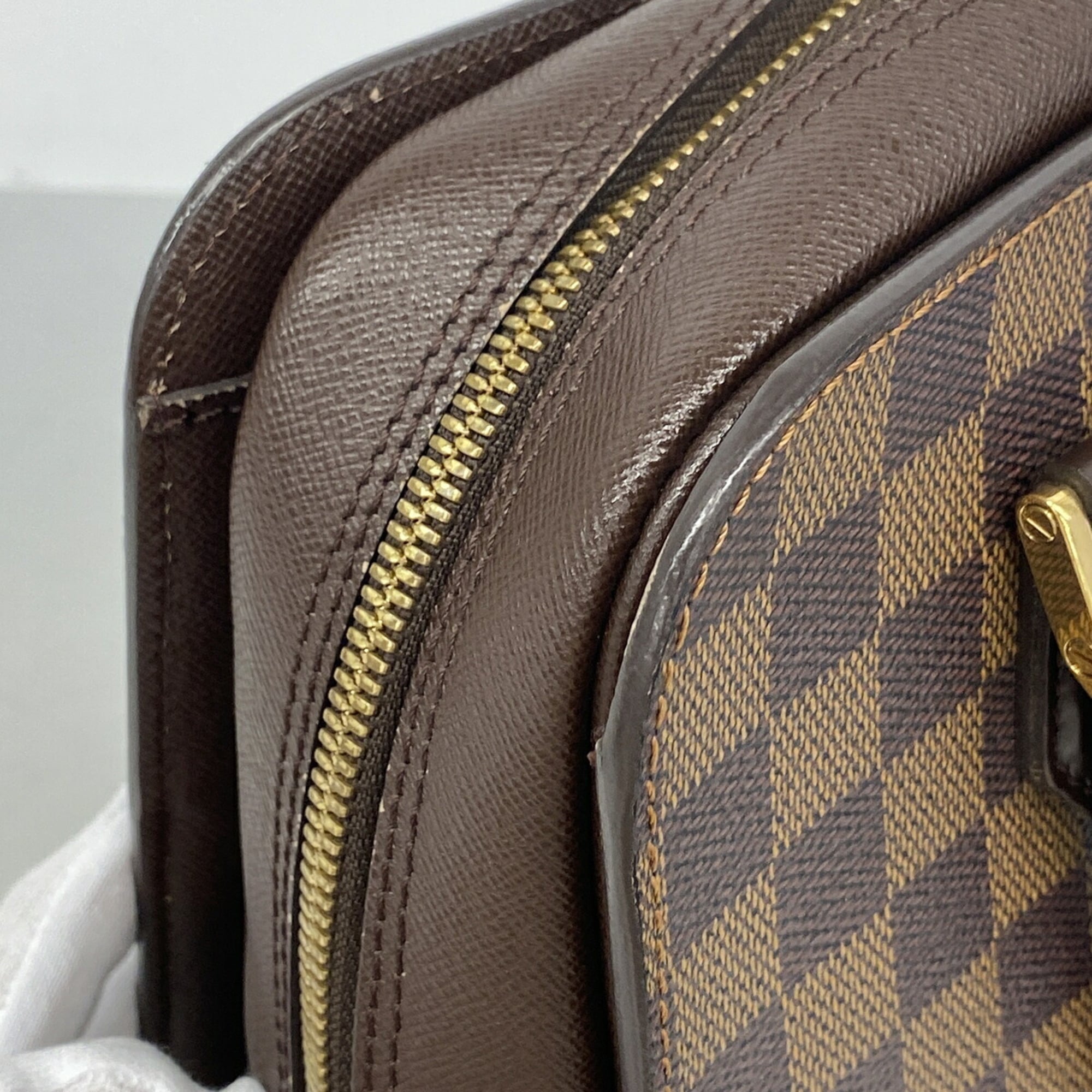 Louis Vuitton Ebene Handbag (Pre-Owned)