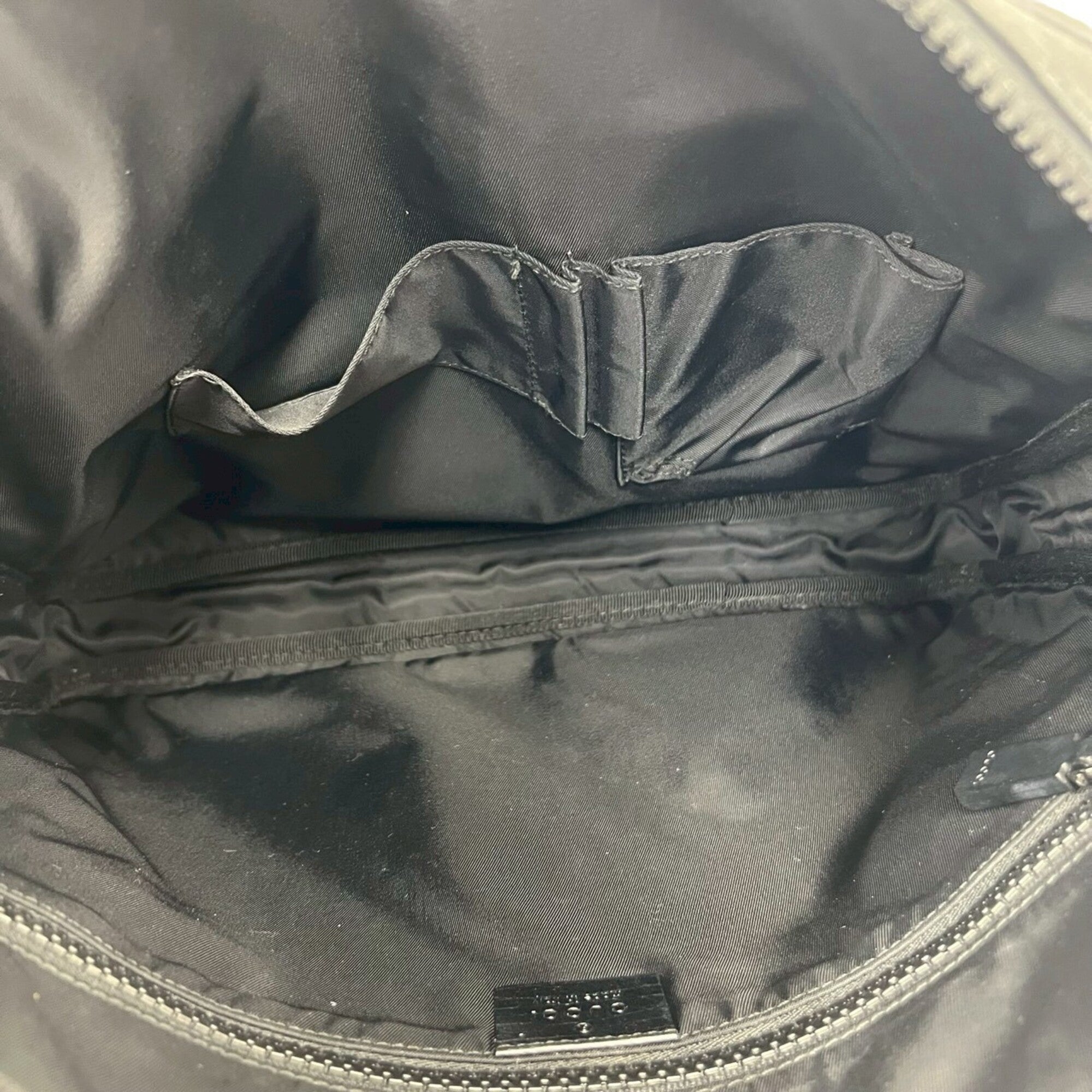Gucci Black Pvc Leather Messenger Bag Shoulder Bag (Pre-Owned)