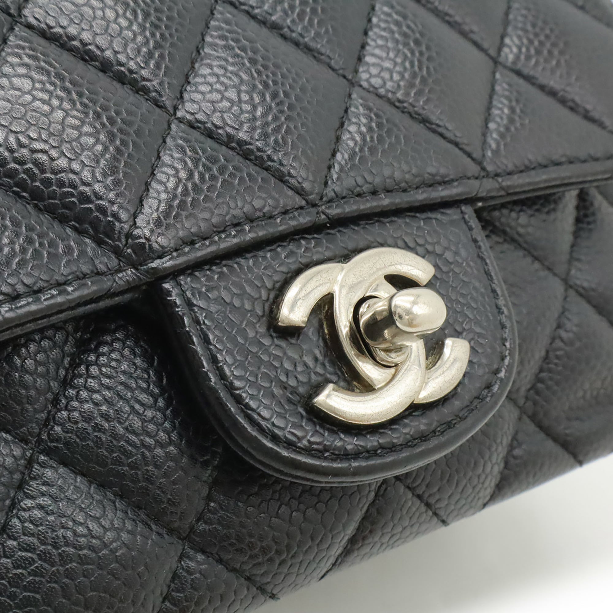 Chanel Matelasse Black Grained Calfskin Pochette Shoulder Bag (Pre-Owned)