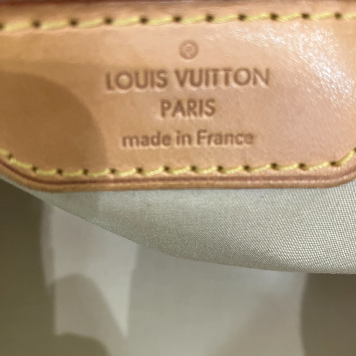 Louis Vuitton Dune Yellow Vernis Shoulder Bag (Pre-Owned)