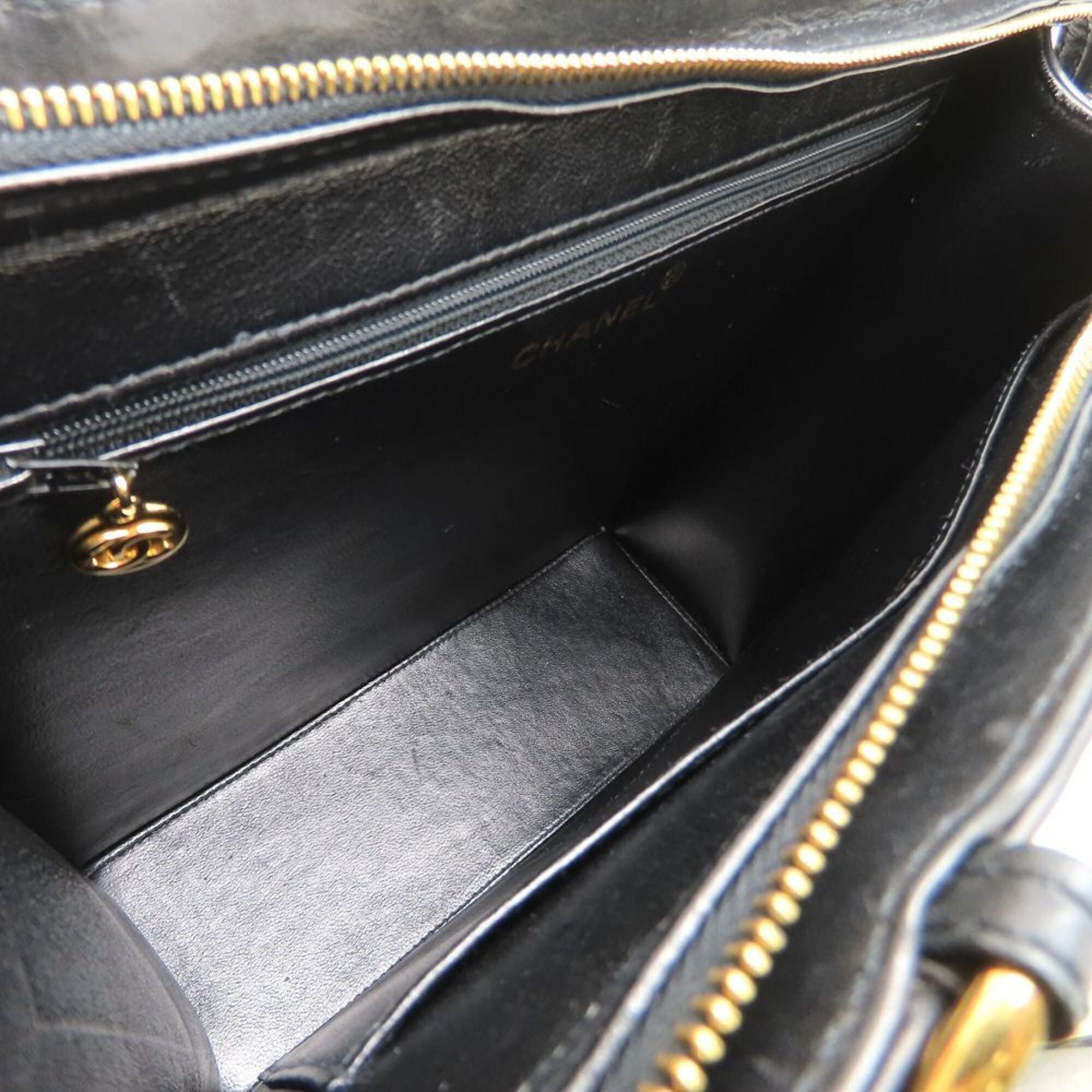 Chanel Black Leather Handbag Tote Bag (Pre-Owned)