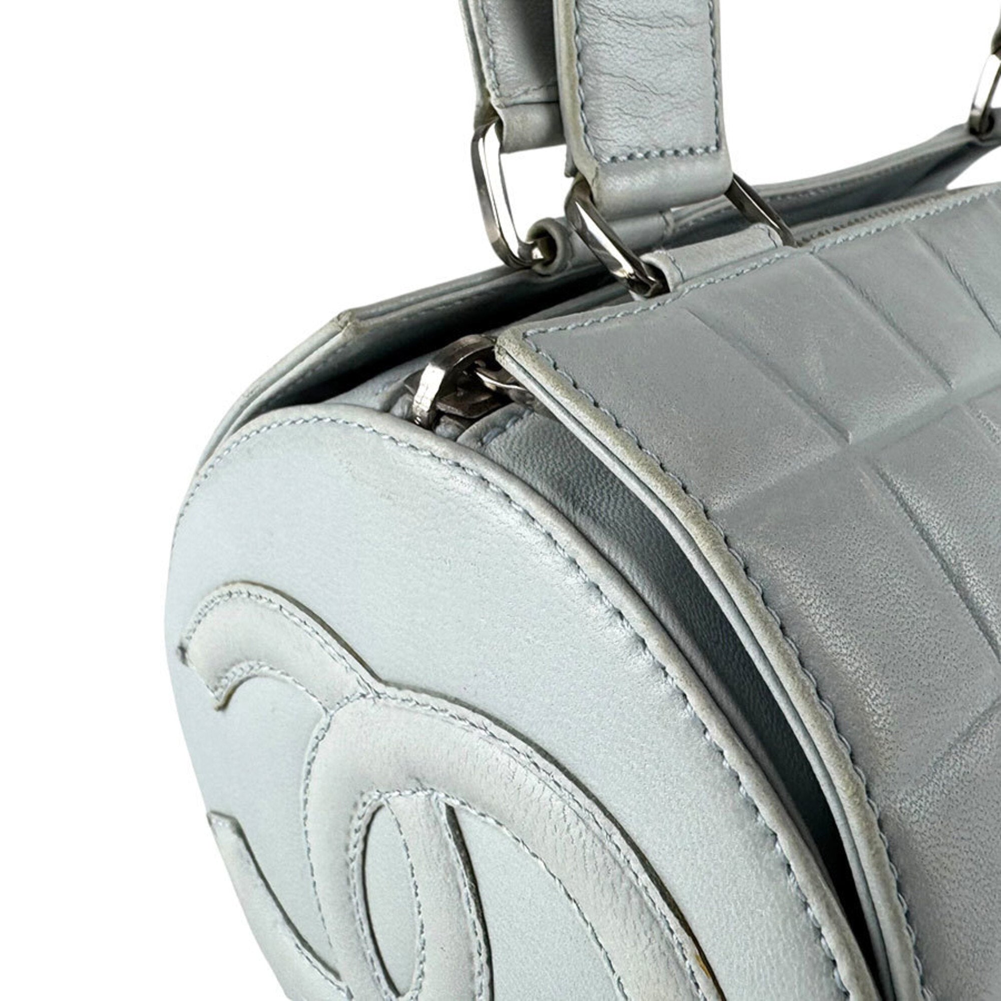 Chanel Light Blue Leather Shoulder Bag (Pre-Owned)