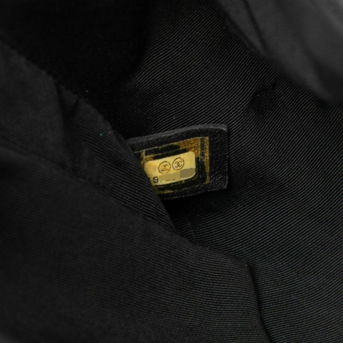 Chanel Boy Chanel Black Leather Shoulder Bag (Pre-Owned)