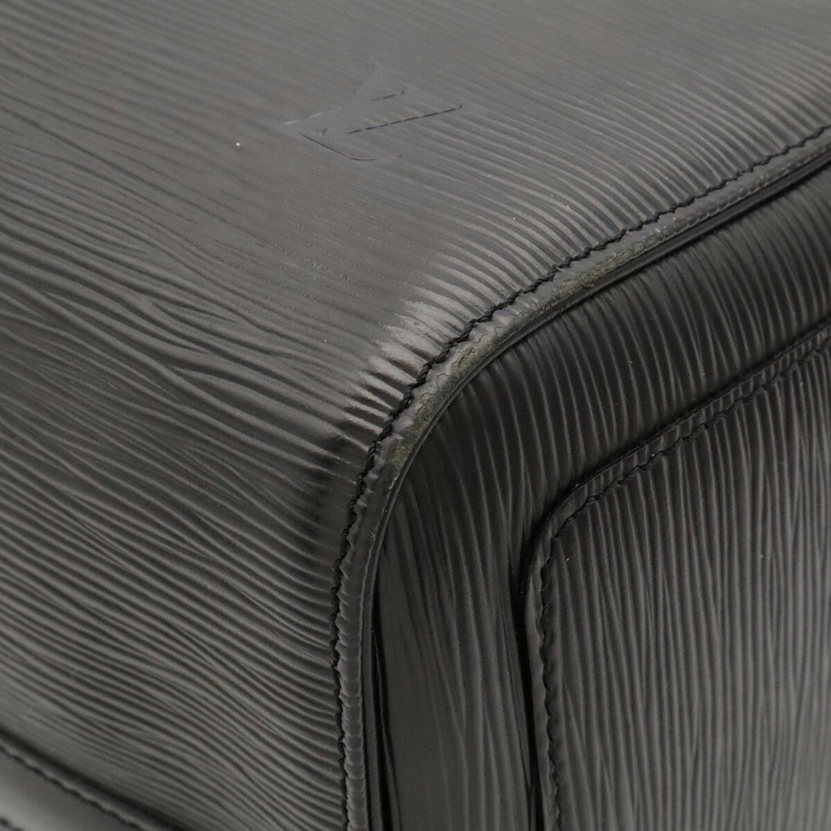 Louis Vuitton Noir Epi Leather Boston Bag Handbag (Pre-Owned)