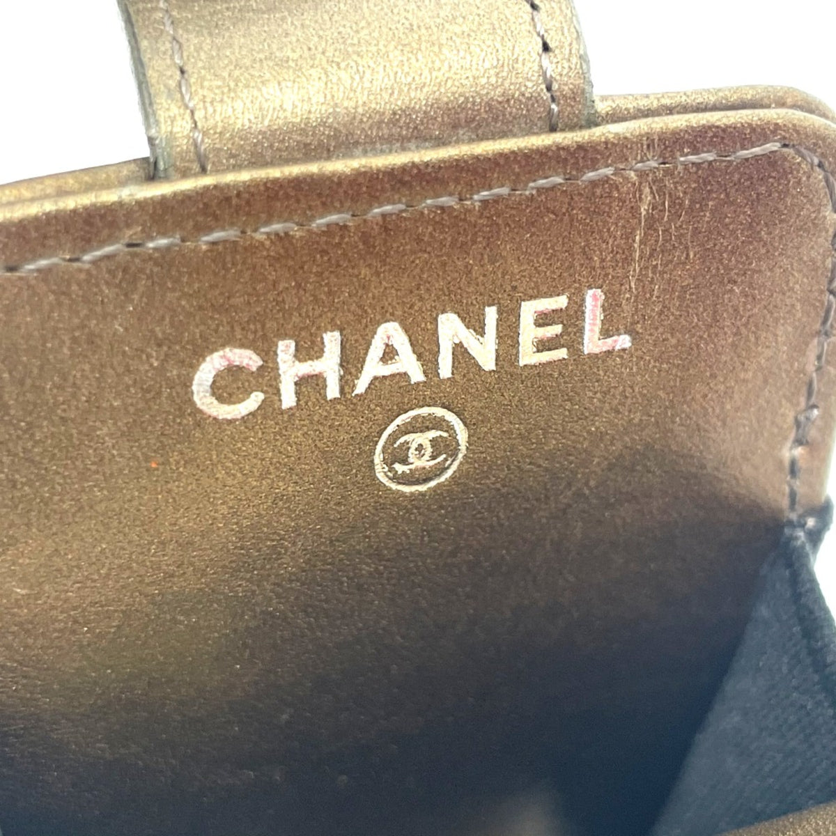 Chanel Gold Leather Shoulder Bag (Pre-Owned)