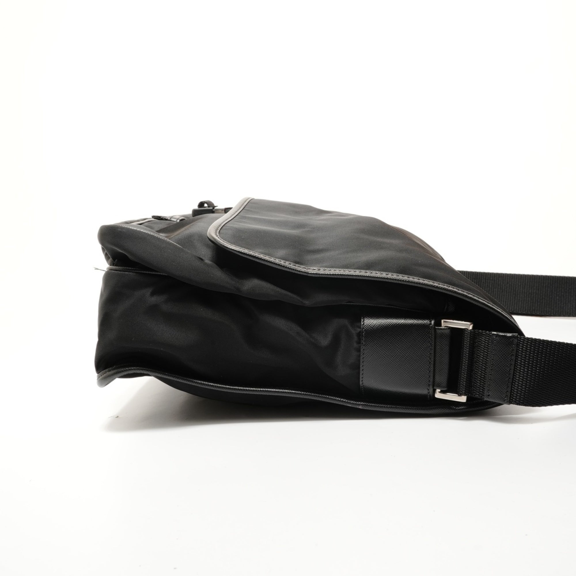 Prada Black Nylon Shoulder Bag (Pre-Owned)