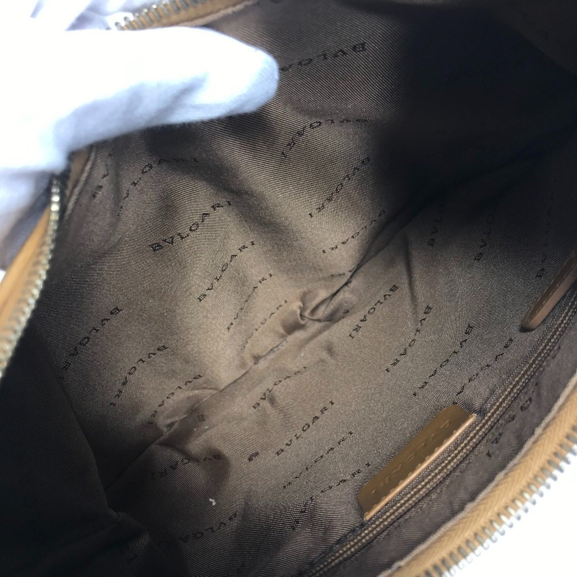 Bvlgari Beige Leather Shoulder Bag (Pre-Owned)