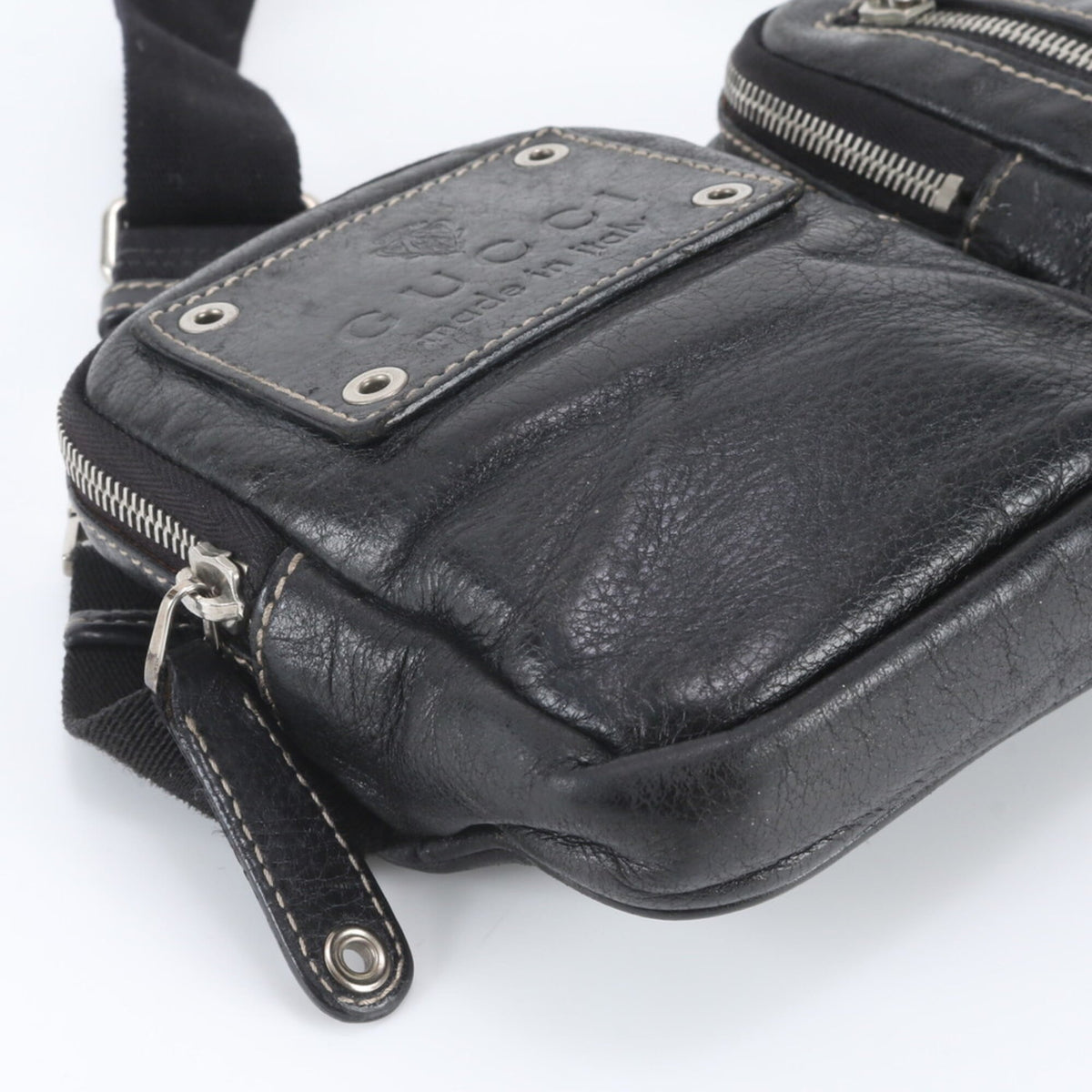 Gucci Black Leather Pouch Shoulder Bag Sling Bag (Pre-Owned)