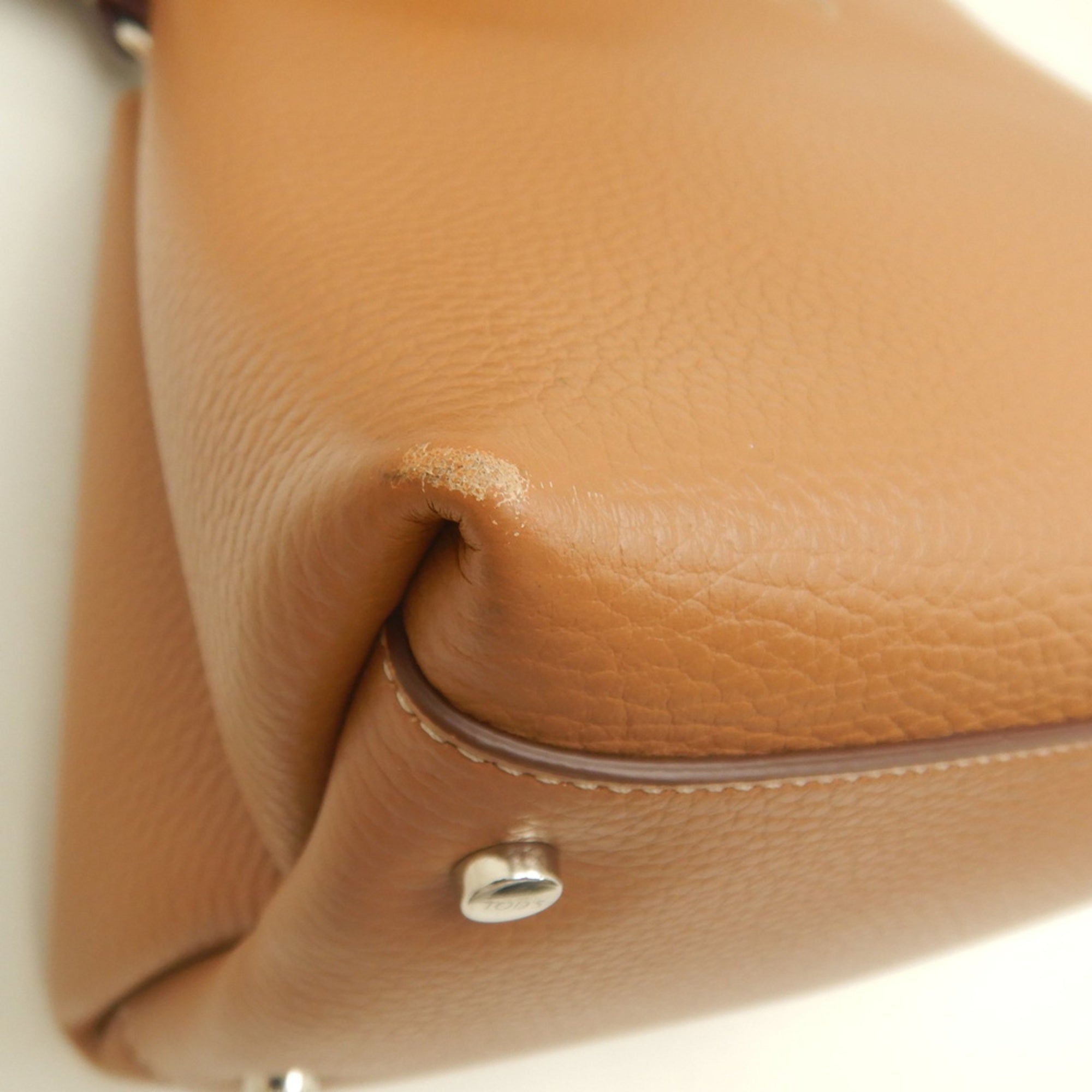 Tod's Brown Leather Handbag (Pre-Owned)