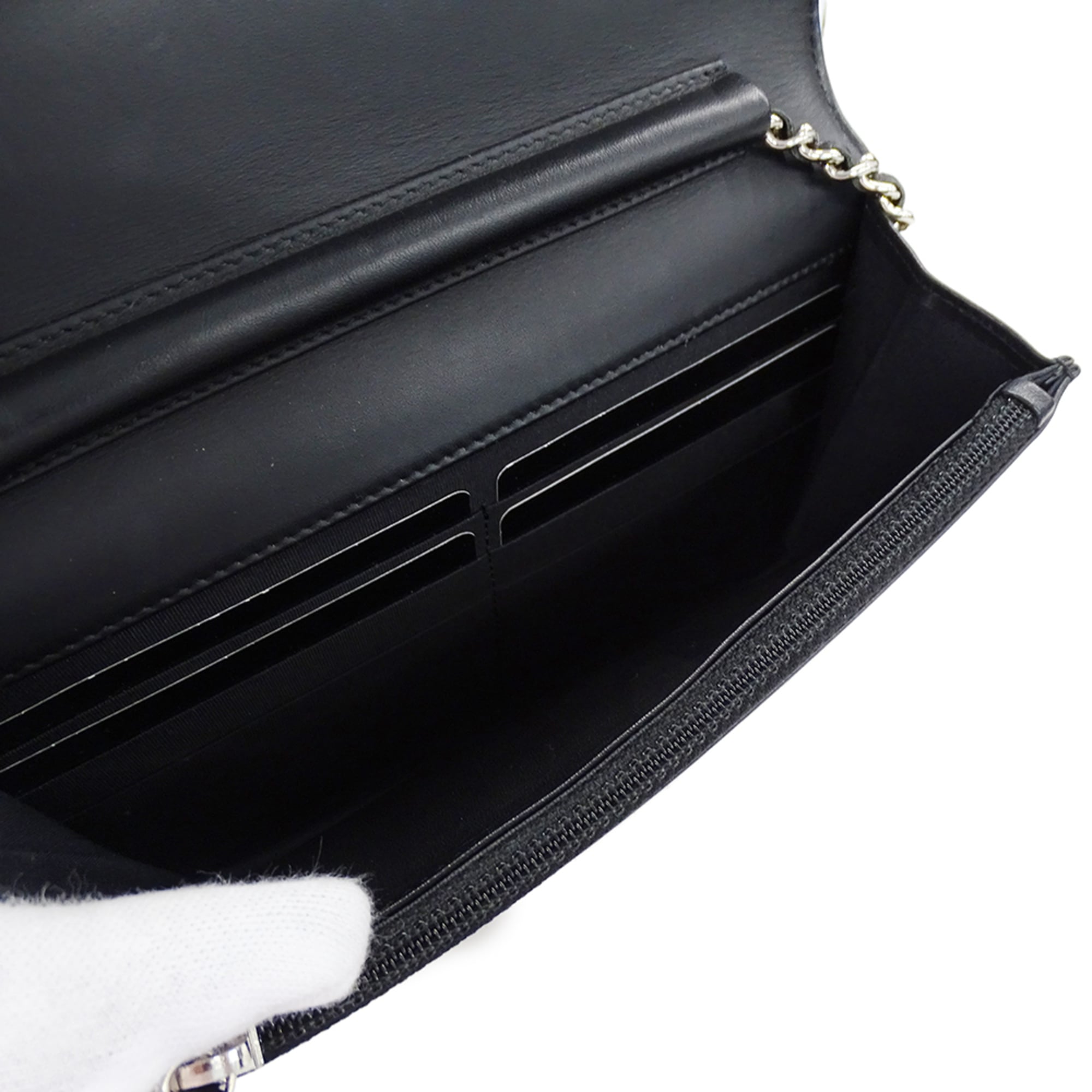 Chanel Black Grained Calfskin Handbag (Pre-Owned)