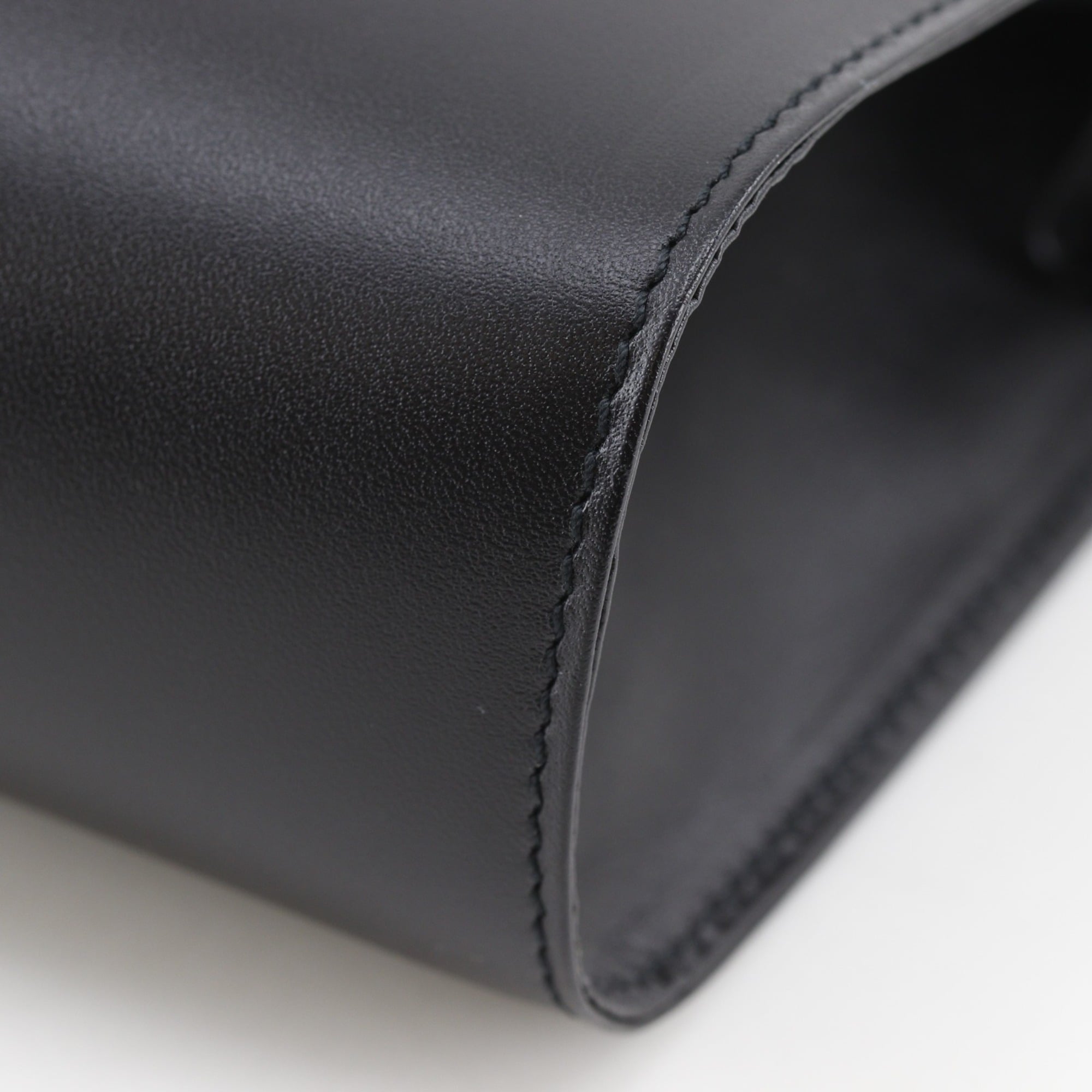 Dunhill Leather Clutch Bag (Pre-Owned)