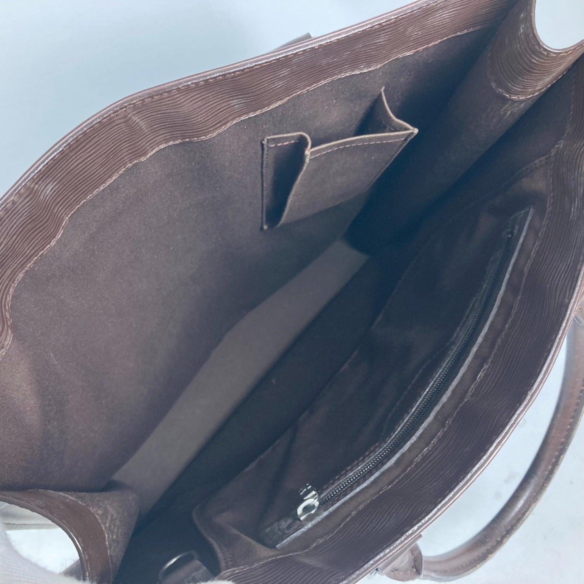 Louis Vuitton Brown Epi Leather Handbag (Pre-Owned)