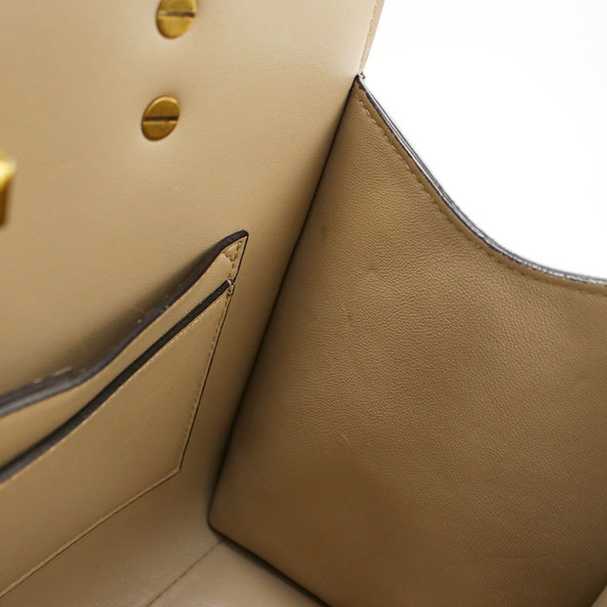 Salvatore Ferragamo Beige Leather Handbag (Pre-Owned)