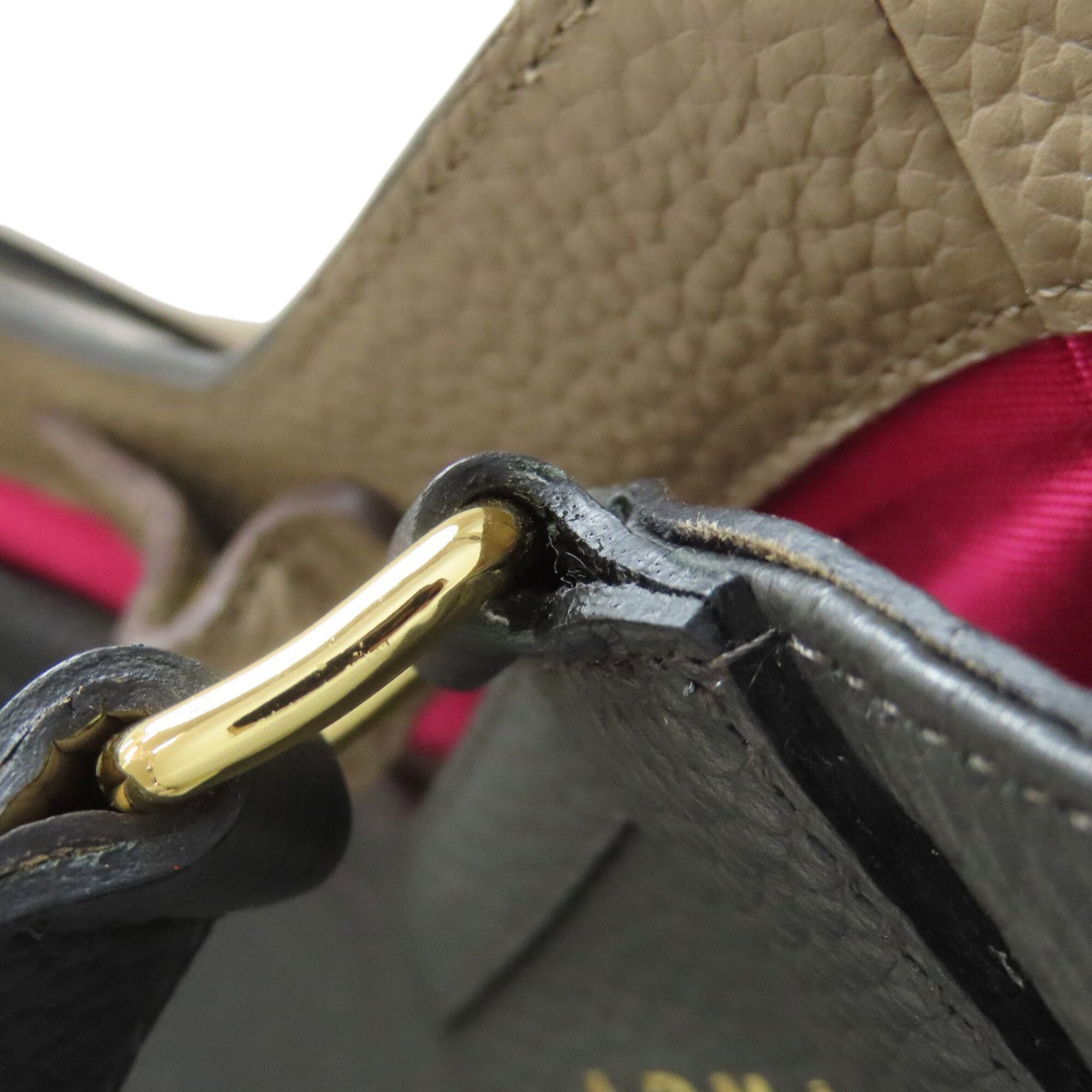 A.D.M.J Gray Leather Handbag (Pre-Owned)