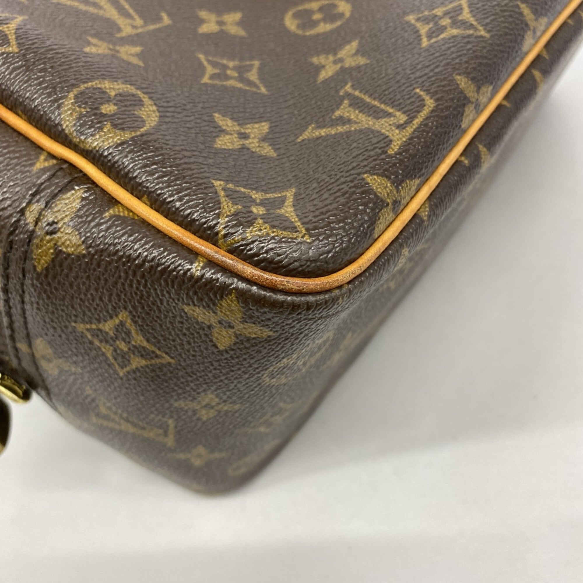 Louis Vuitton Brown Handbag (Pre-Owned)