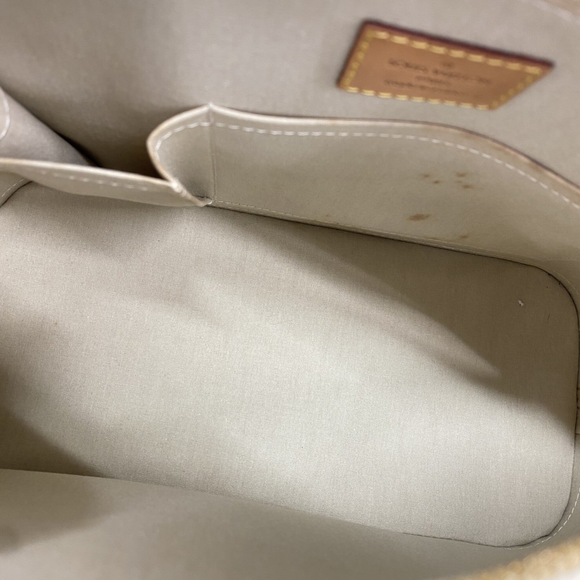 Louis Vuitton Blanc Corail Handbag (Pre-Owned)