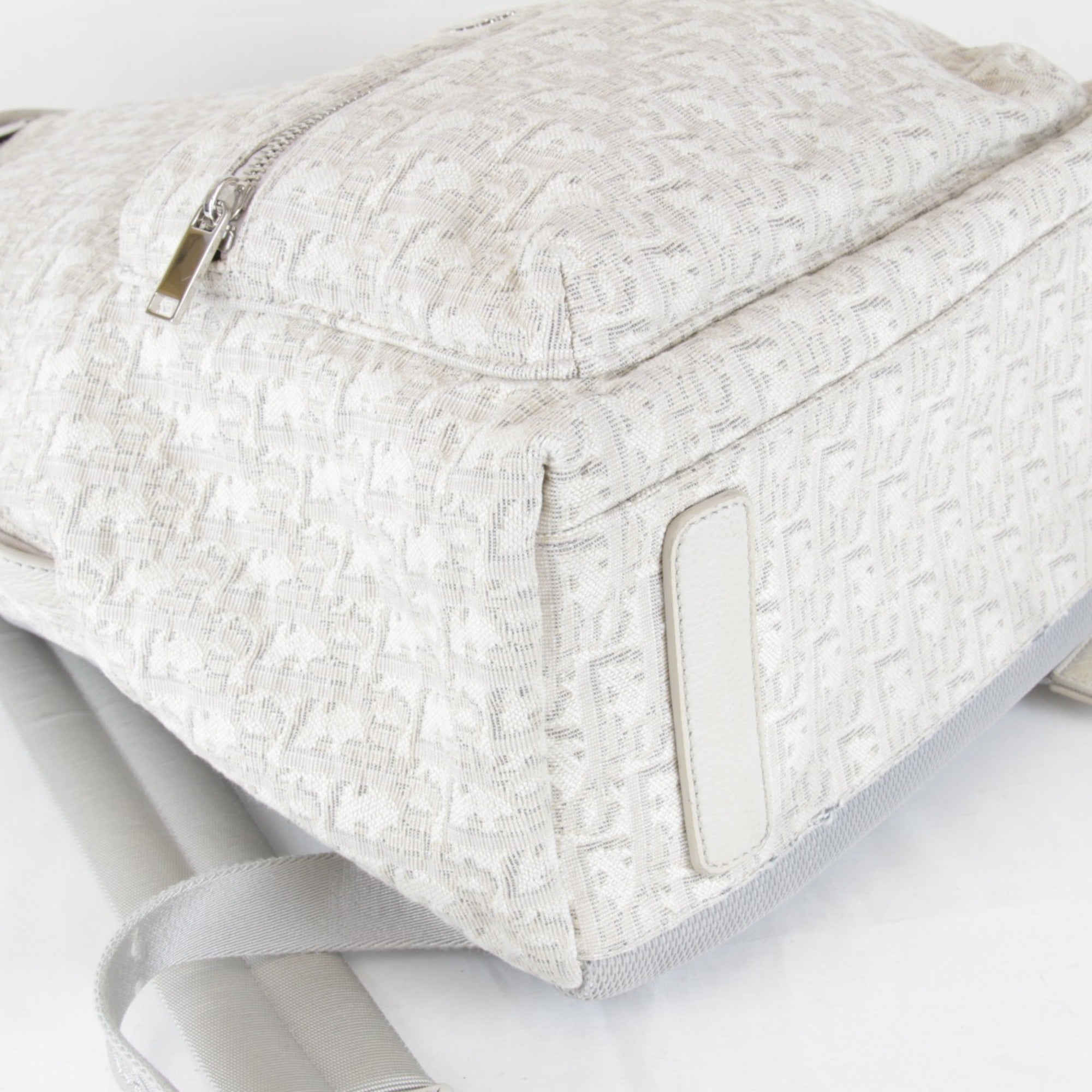Christian Dior White Canvas Leather Backpack (Pre-Owned)