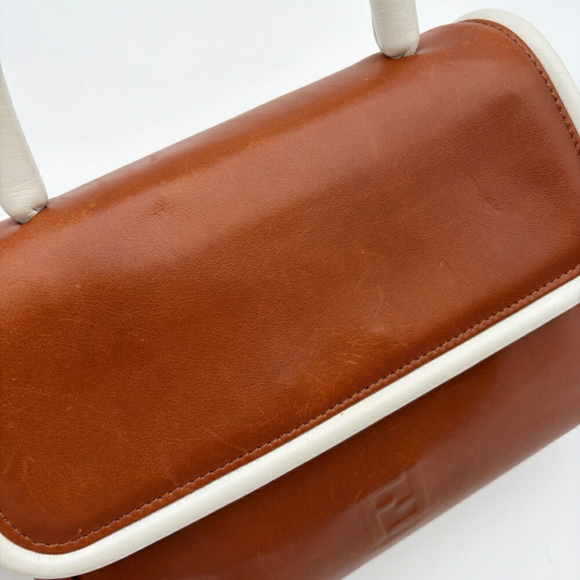 Fendi Brown White Leather Handbag (Pre-Owned)