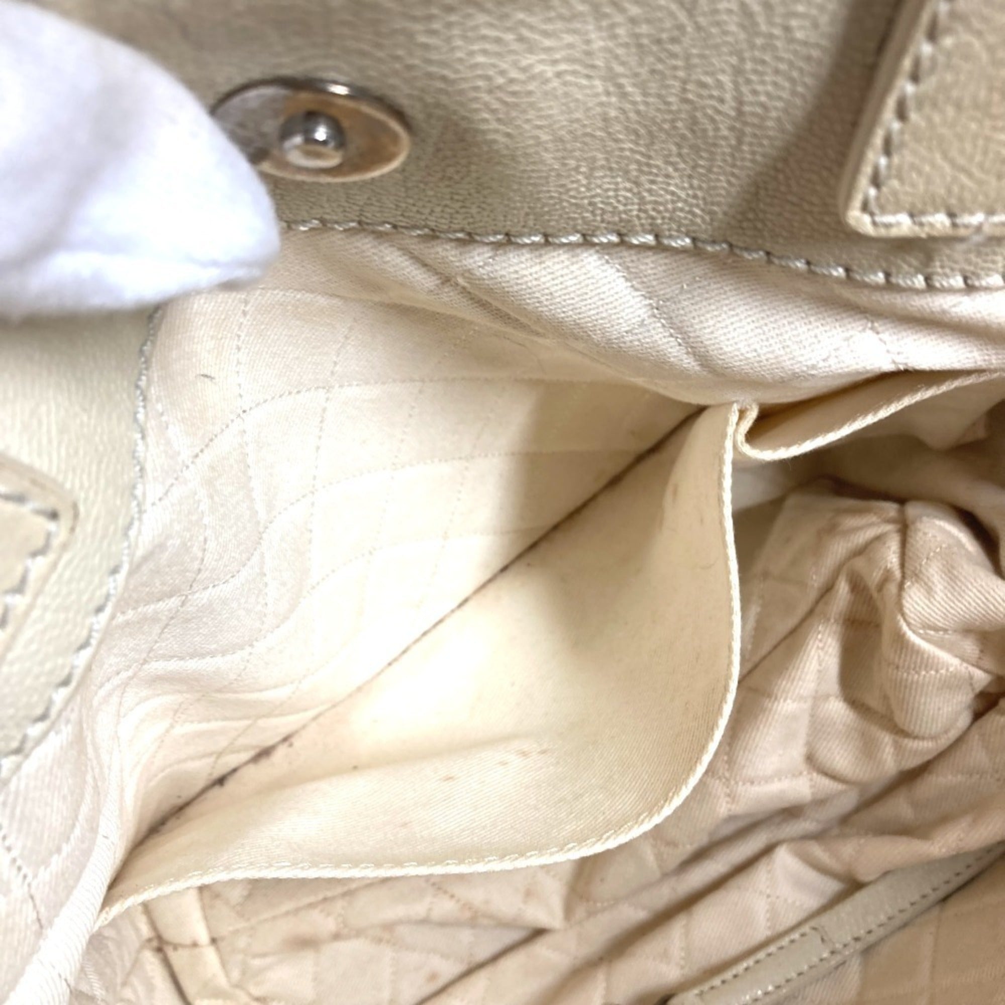 Chanel Ivory Leather Handbag Tote Bag (Pre-Owned)