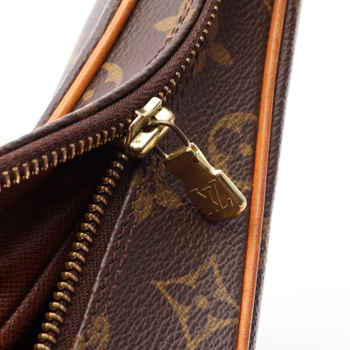 Louis Vuitton Brown Coated Canvas Leather Handbag Shoulder Bag (Pre-Owned)