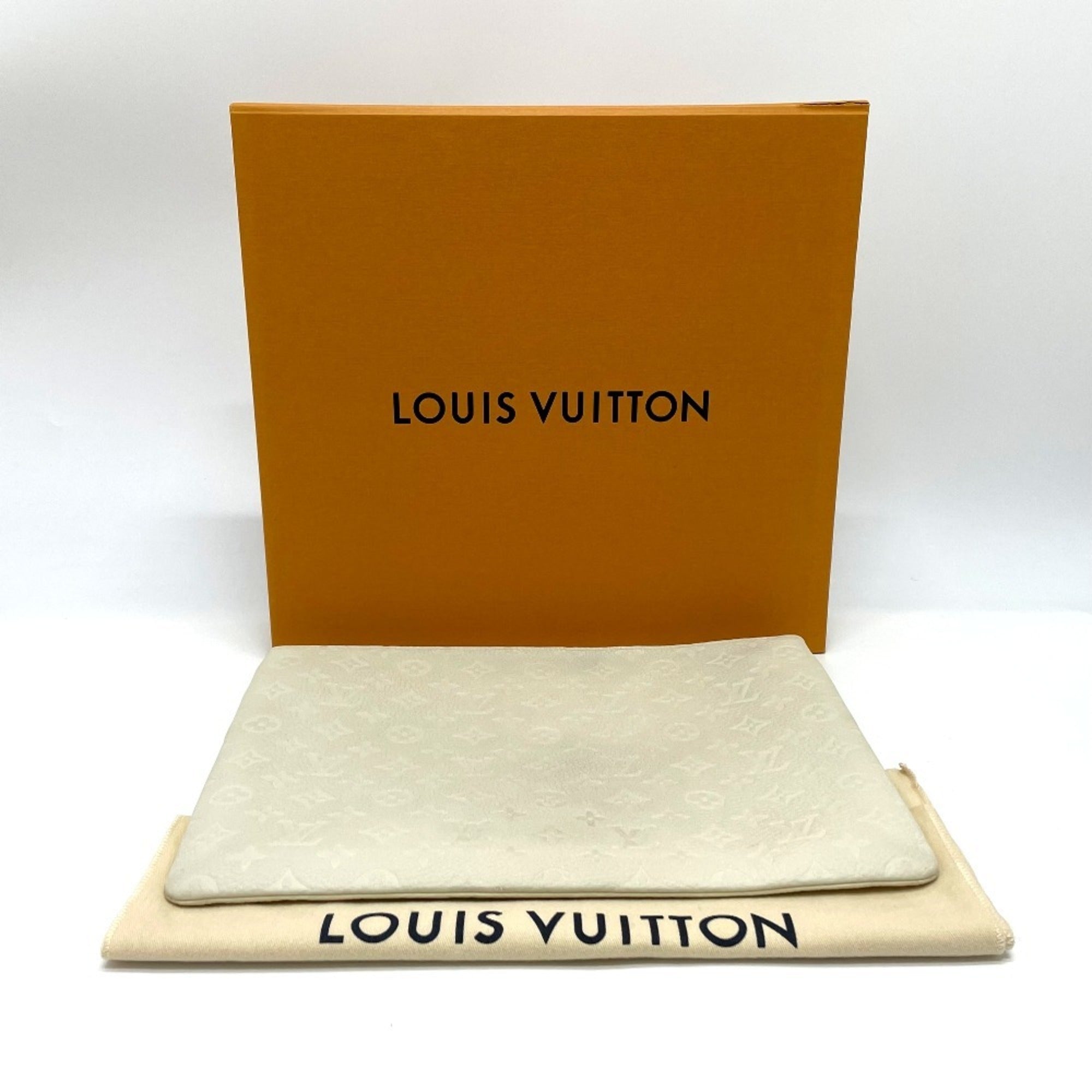 Louis Vuitton Blanc White Leather Clutch Bag Pochette (Pre-Owned)