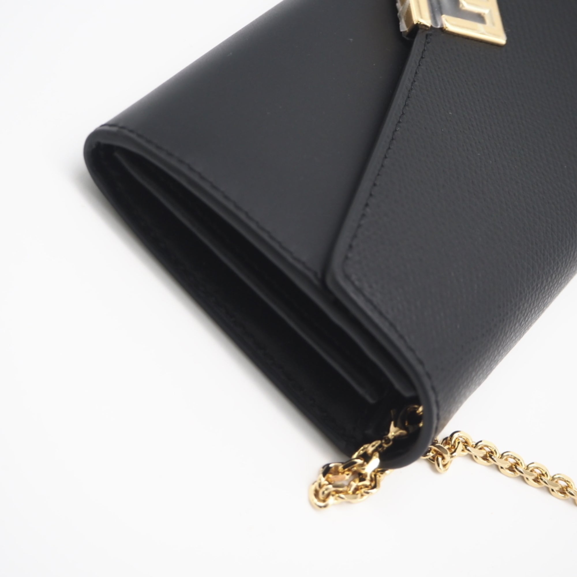Fendi Black Leather Chain/Shoulder Wallet (Pre-Owned)