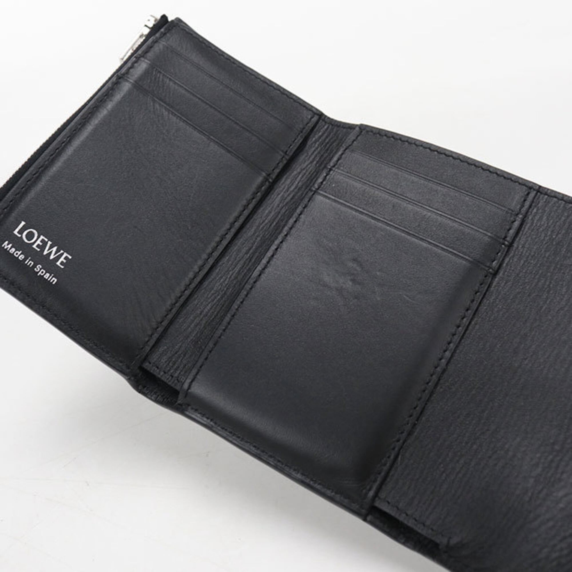 Loewe Black Wallet (Tri-Fold) (Pre-Owned)