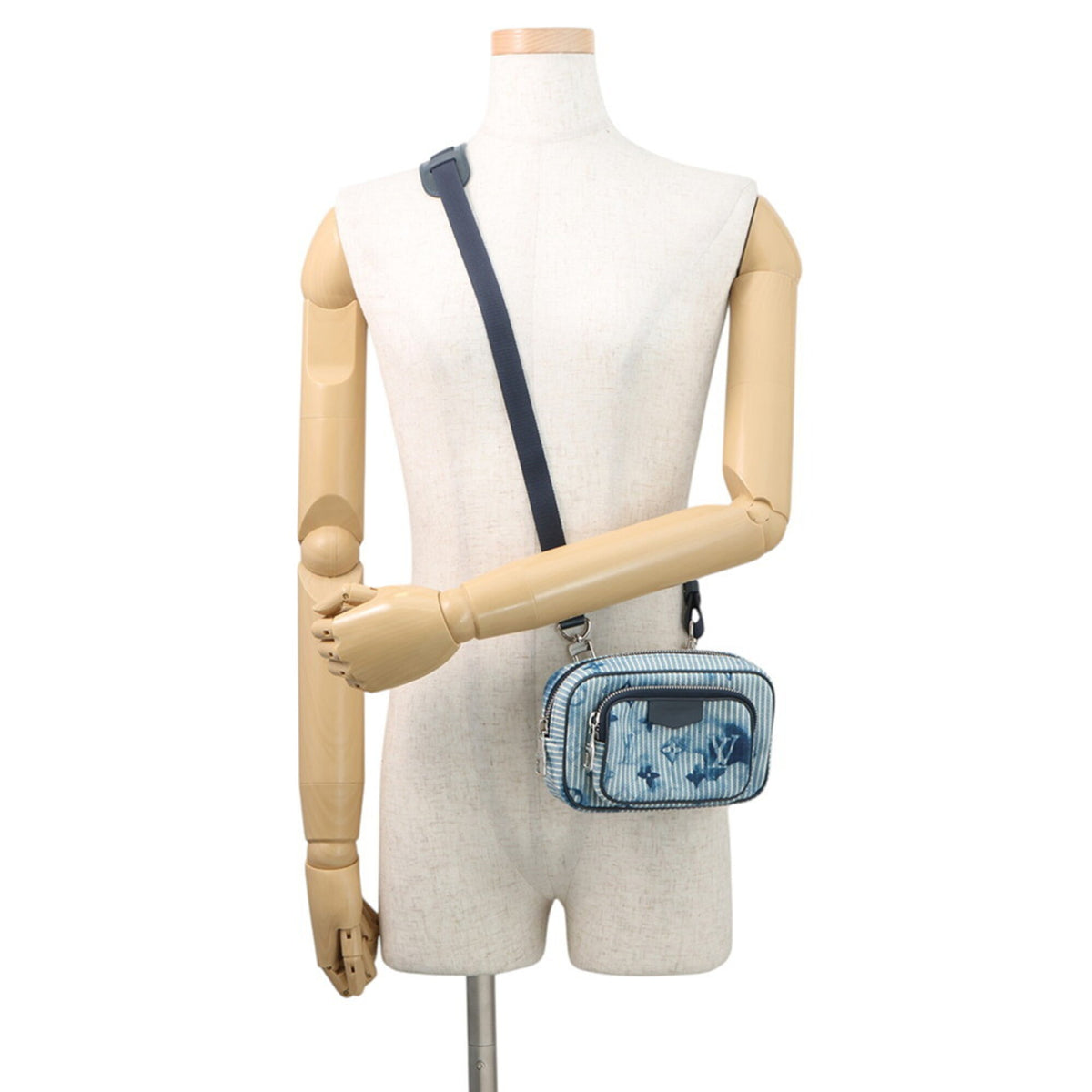 Louis Vuitton Blue Monogram Monogram Handbag Pochette Shoulder Bag (Pre-Owned)